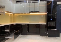 Cánh Kính Tủ Bếp Bắc Giang: Giải Pháp Tối Ưu Cho Không Gian Bếp Nhà Bạn