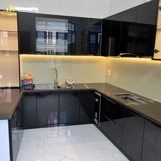 Tủ Bếp Đá Cánh kính Cao Cấp Bắc Giang